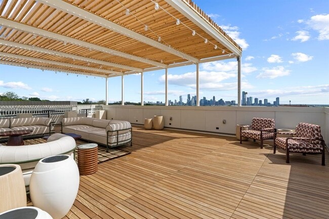 Building Photo - 2323 S Lamar Blvd