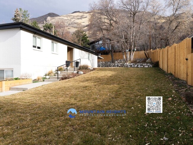 Building Photo - 8589 Kings Hill Dr