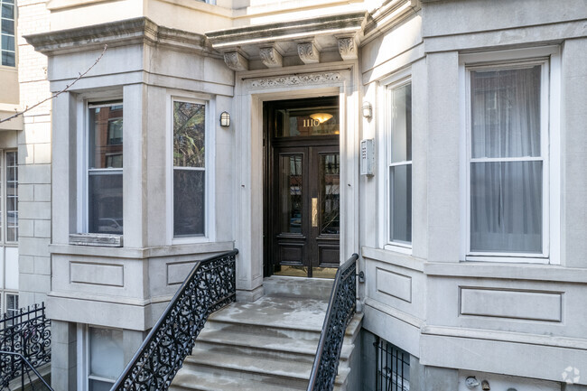 Entrance - 1110 Hudson St