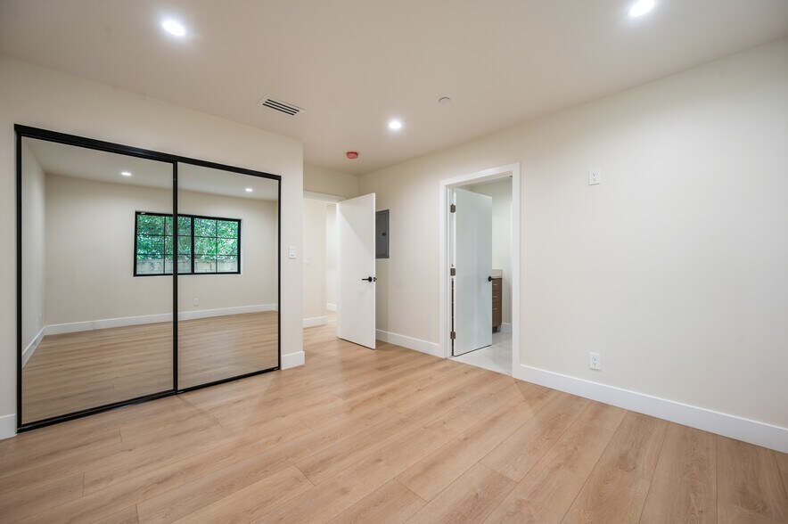 Building Photo - 17106 Gault St