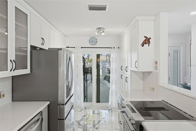 Building Photo - 573 Boca Ciega Point Blvd N