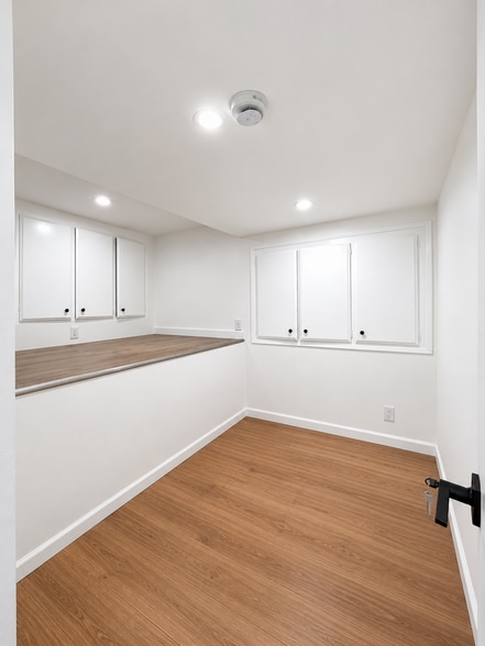 Building Photo - 1211 Atwood Pl