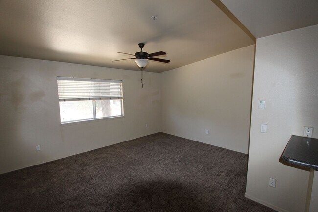 Building Photo - *LEASE PENDING* Arbors Studio for Rent
