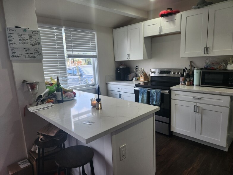 Newly Remodeled Kitchen - 5156 Ewing St