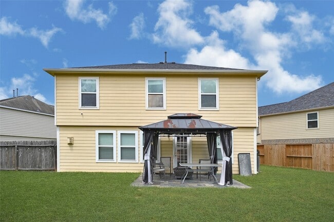 Building Photo - 3007 Apple Dale Dr