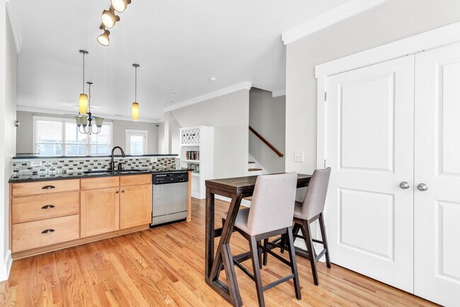 Kitchen - 769 Liberty Commons Dr NW