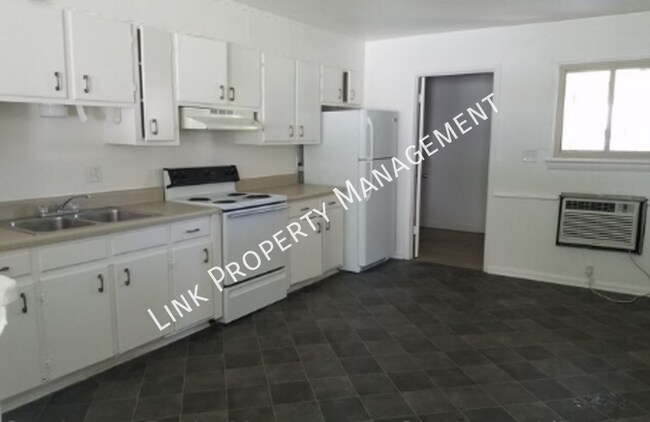 Building Photo - 4702B Murray Lake-