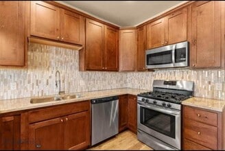 Building Photo - 2708 Cobblestone Pl