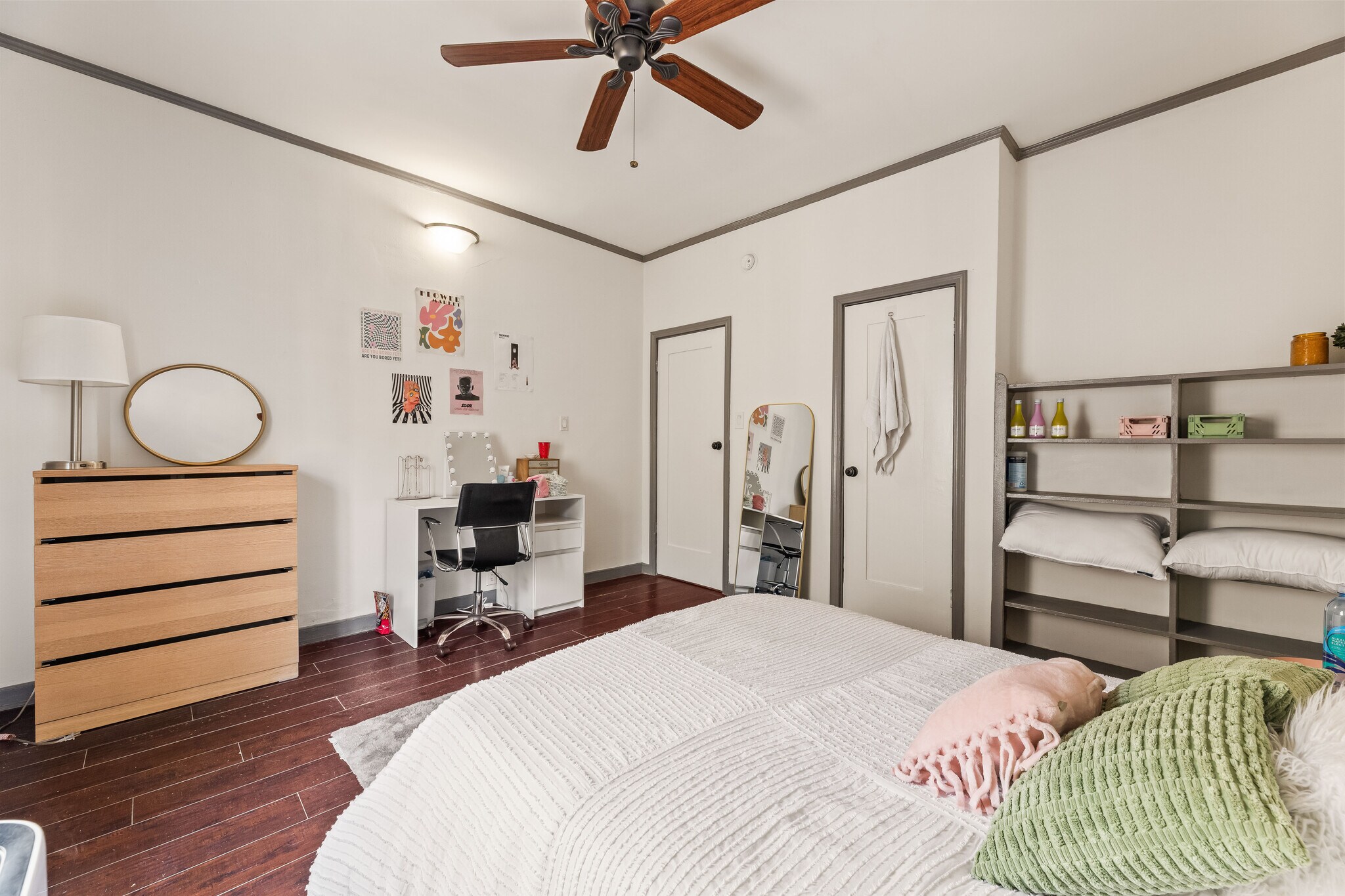 Building Photo - 2814 Ellendale Pl