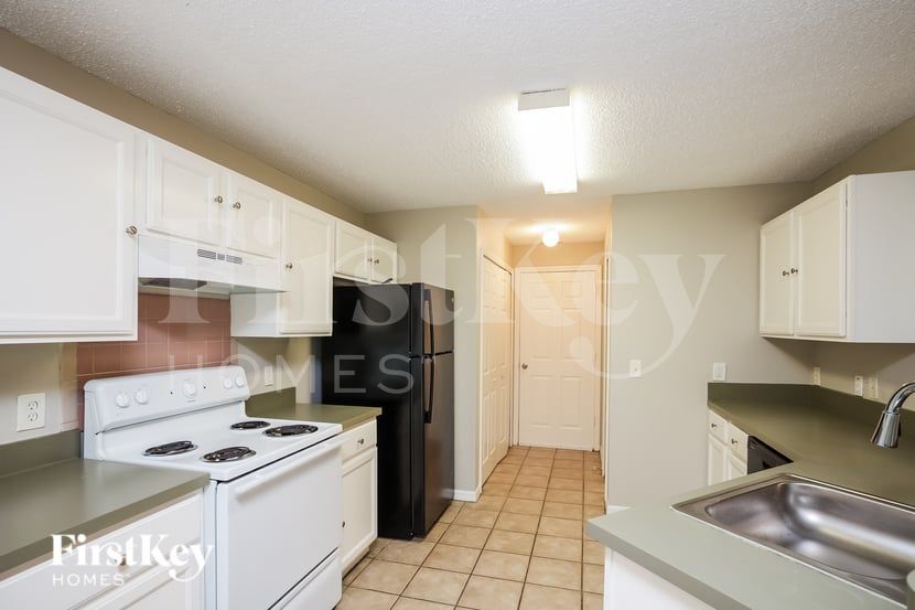 Building Photo - 415 Calhoun St