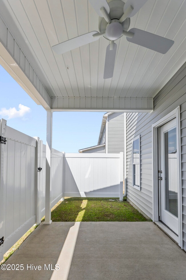 Building Photo - 1408 Hartley Ln