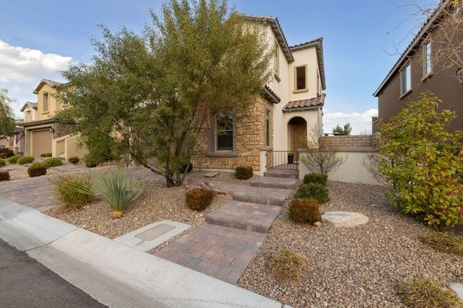 Building Photo - Luxury Dream Home with Unmatched Views and Resort-Style Amenities