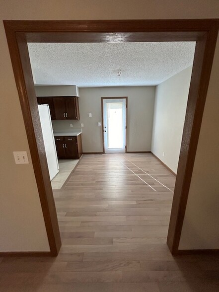 Building Photo - 306 N Main St