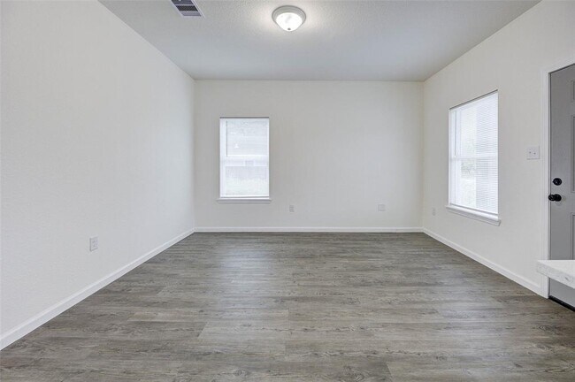 Building Photo - 319 N Carolina St