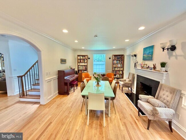 Building Photo - 7538 Morningside Dr NW