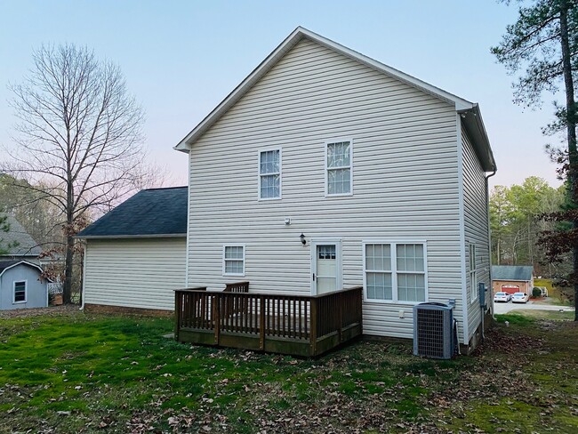 Building Photo - 4904 Robinwood Rd