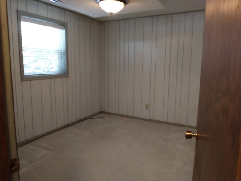 Bedroom #4 - view 2 - 2163 Randy Ave