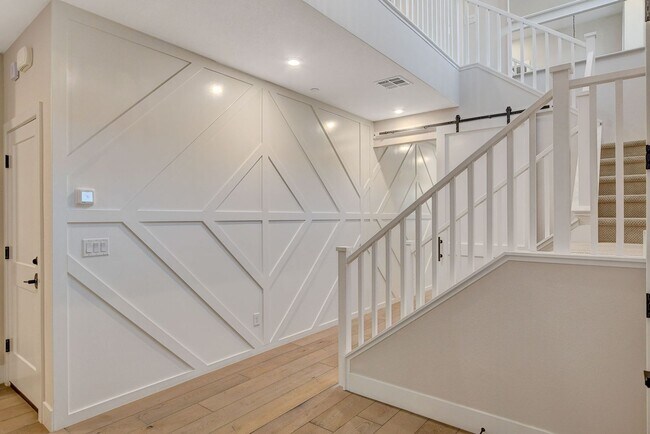 Building Photo - Luxury Fully Furnished Designer Home in Inspirada!