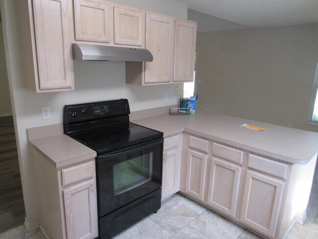 Building Photo - 657 Intracoastal Cir