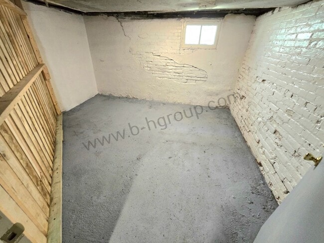 Building Photo - 1808 56th St