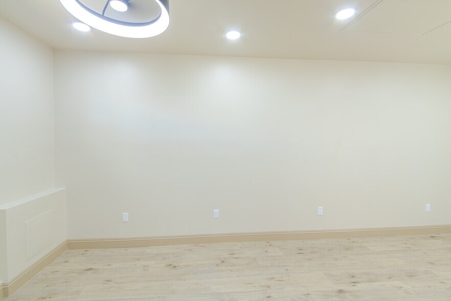 Building Photo - 1174 Sea Strand Ln