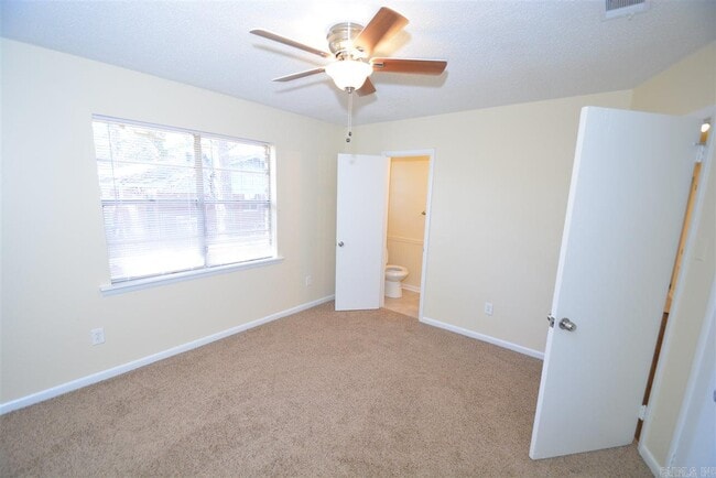 Building Photo - 9600 Cerelle Dr