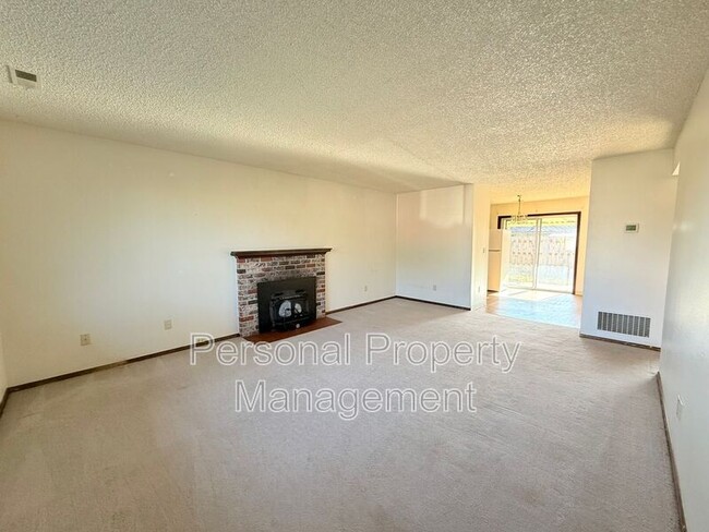 Building Photo - 16121 SE 3rd St