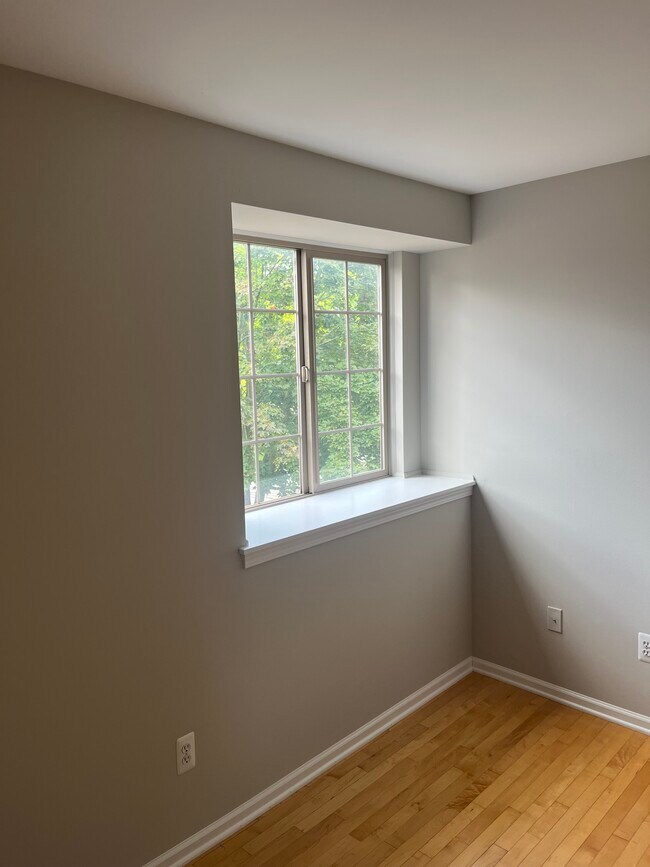 Building Photo - 7202 Lavender Ln