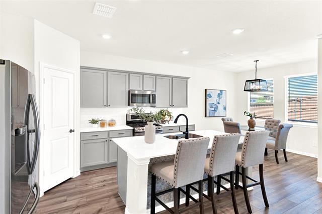 Building Photo - 3320 Brentwood Cv