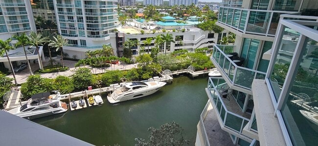 Building Photo - 200 Sunny Isles Blvd