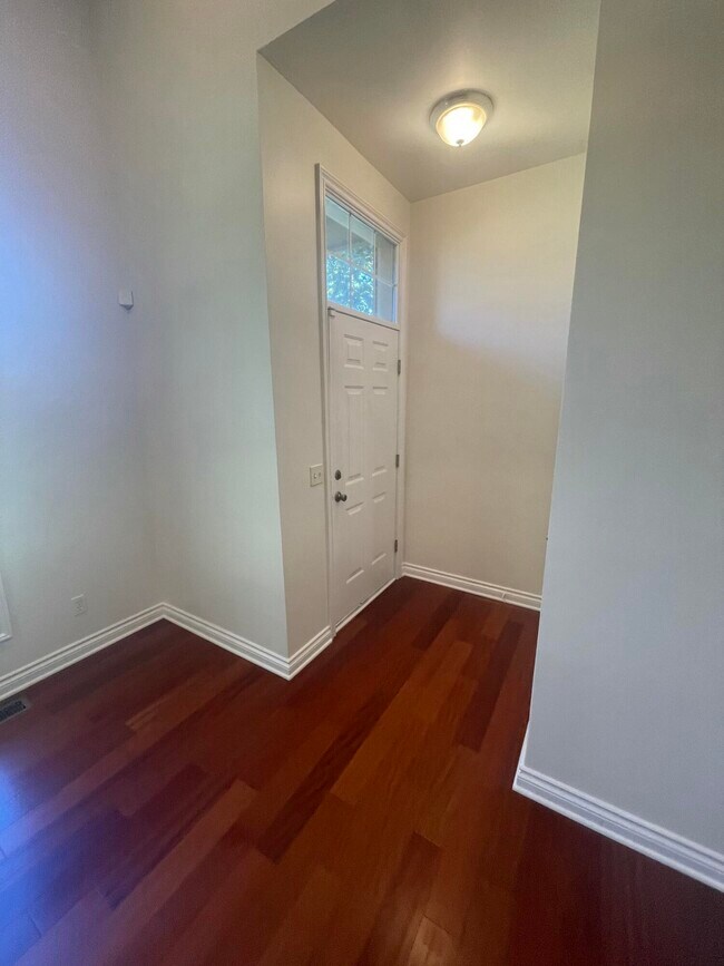 Building Photo - 45588 S Stonewood Rd