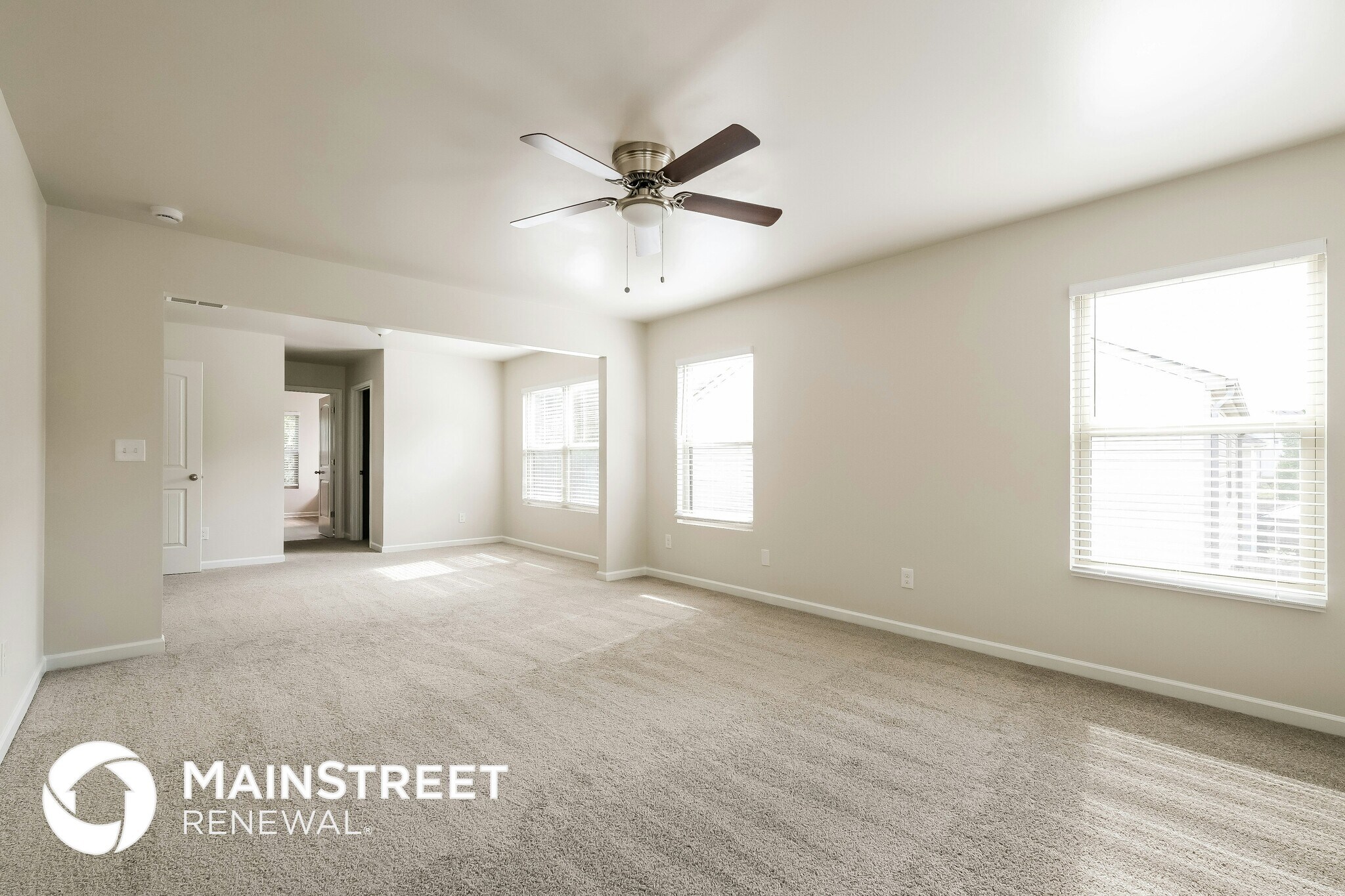 Building Photo - 207 Hollyhock Ln