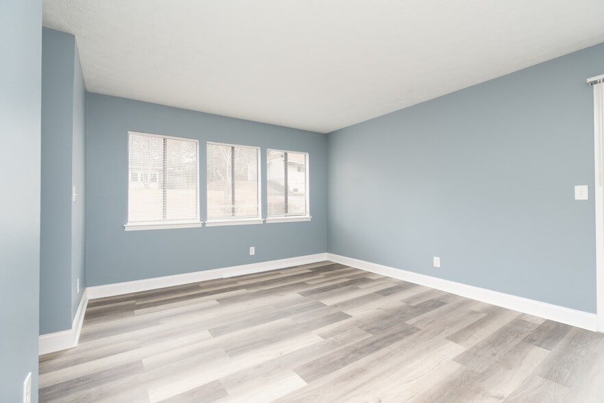 Building Photo - 7560 Taylor Rd