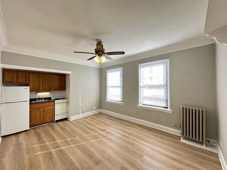 Building Photo - 3832 N Fremont St