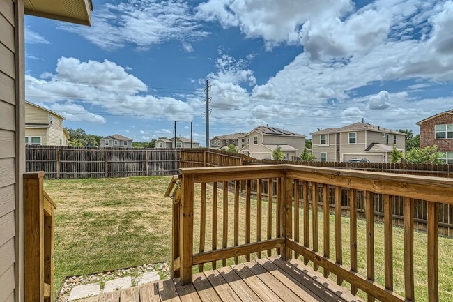Building Photo - HALF OFF First Month Rent located near Lac...