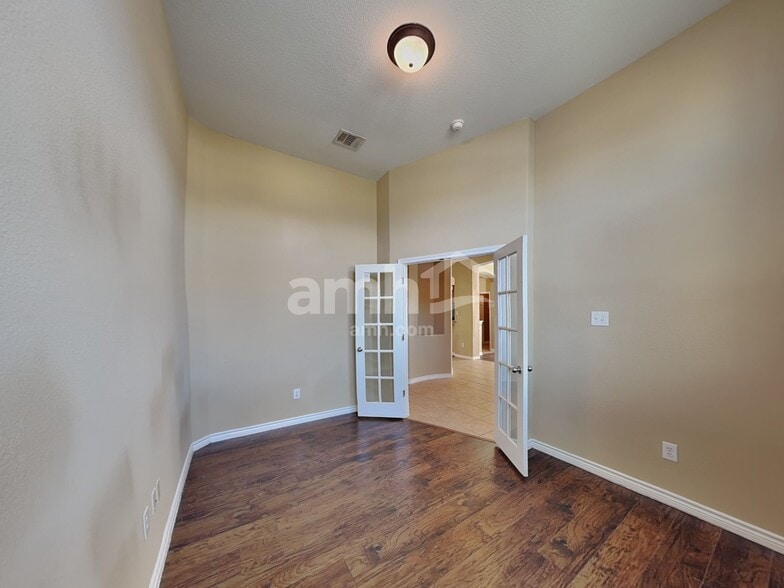 Building Photo - 154 Justin Leonard Dr