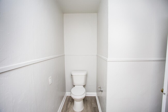 Building Photo - 2408 32nd St