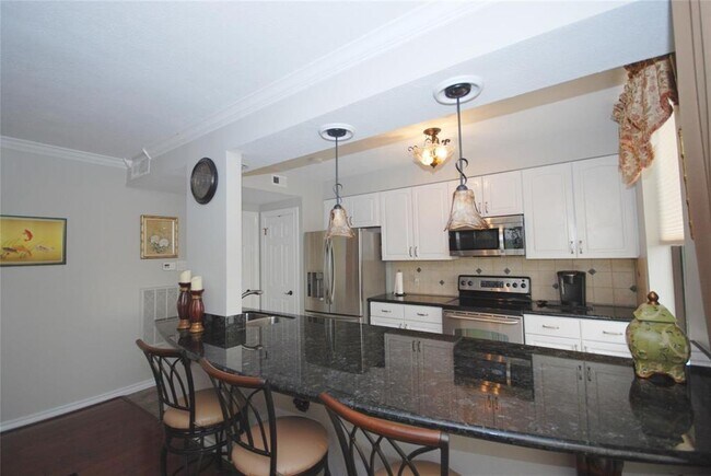 Building Photo - 14655 Champion Forest Dr Dr
