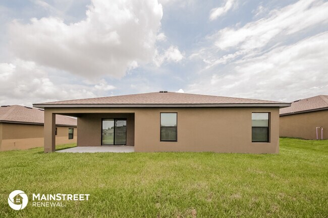 Building Photo - Newly Built in The Ridge @ Swan Lake!