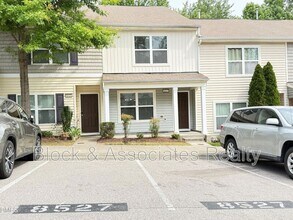 Building Photo - 8527 Quarton Dr