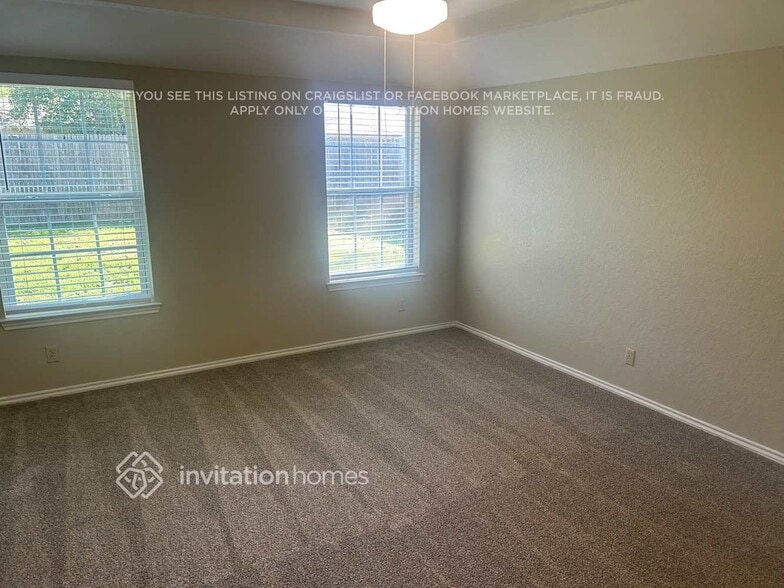 Building Photo - 316 N La Quinta Cir