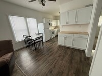 Building Photo - 4 bed 2 bath house for rent in Williston ND