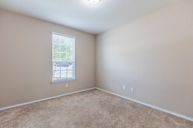 Building Photo - 12939 Texas Gold