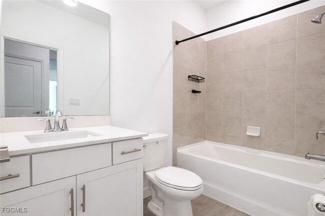 Building Photo - 18680 Ives Dr