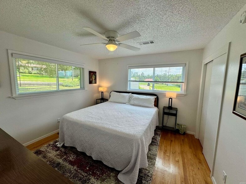 Building Photo - 115 Ledgerock Rd