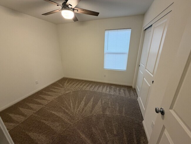 Building Photo - Stunning 4-Bedroom Home with Loft & Den – Spacious and Move-In Ready!