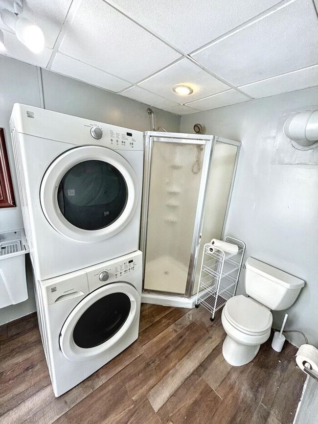 Building Photo - Charming 3-Bedroom Home – Spacious & Conve...