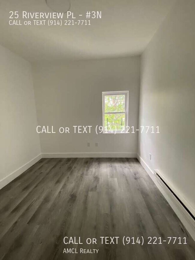 Building Photo - 25 Riverview Pl