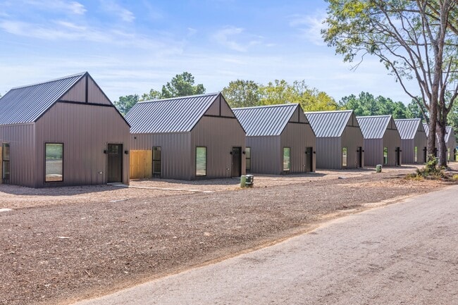 Building Photo - 20048 County Rd 4118