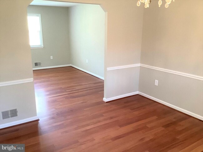 Building Photo - 9300 Southmoor Ct